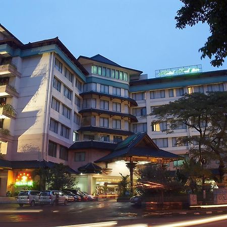 Kedaton Hotel Bandung Luaran gambar