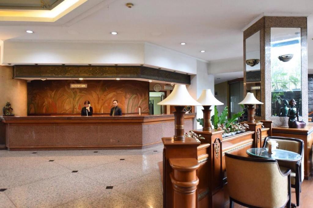 Kedaton Hotel Bandung Luaran gambar