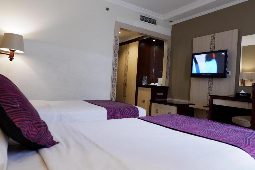 Kedaton Hotel Bandung Luaran gambar