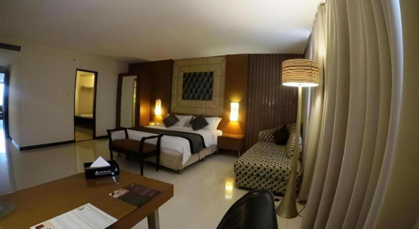 Kedaton Hotel Bandung Luaran gambar