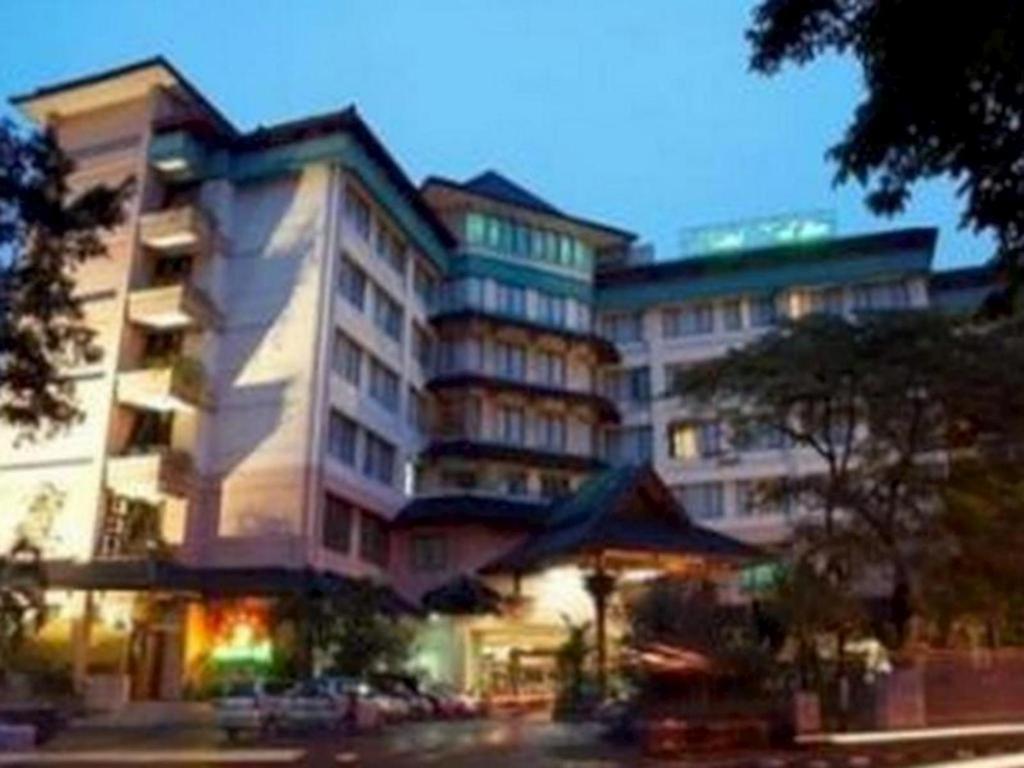 Kedaton Hotel Bandung Luaran gambar